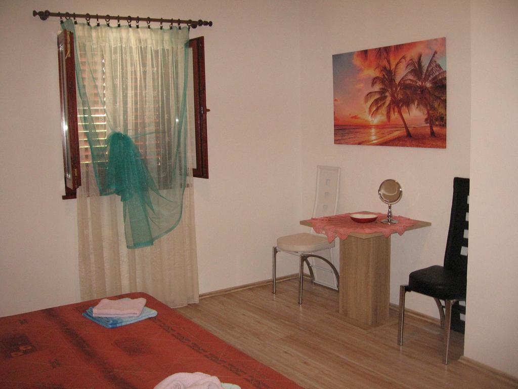 Apartments Alen Пазин Екстериор снимка